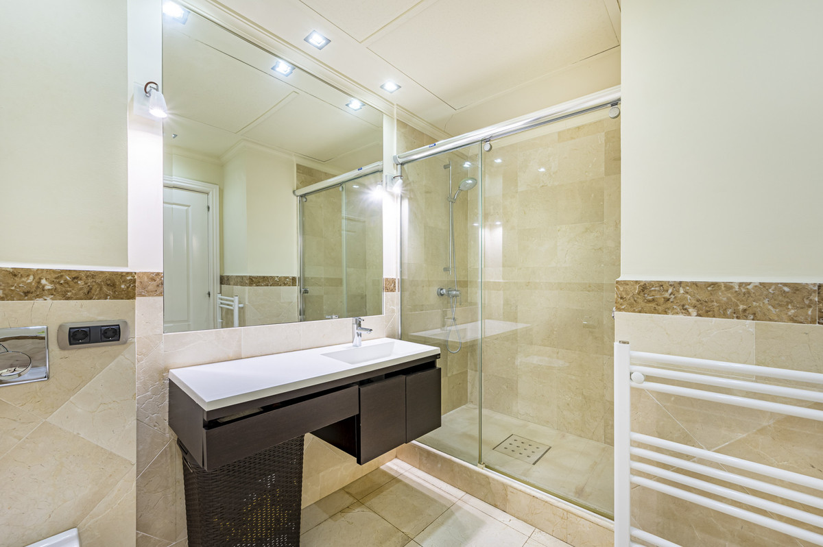 Appartement te koop in The Golden Mile | 4 slaapkamers H5400340