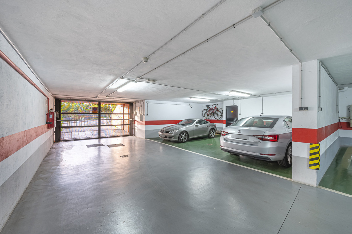 Appartement te koop in The Golden Mile | 4 slaapkamers H5400340