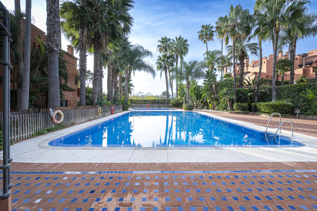 Appartement te koop in The Golden Mile | 4 slaapkamers H5400340