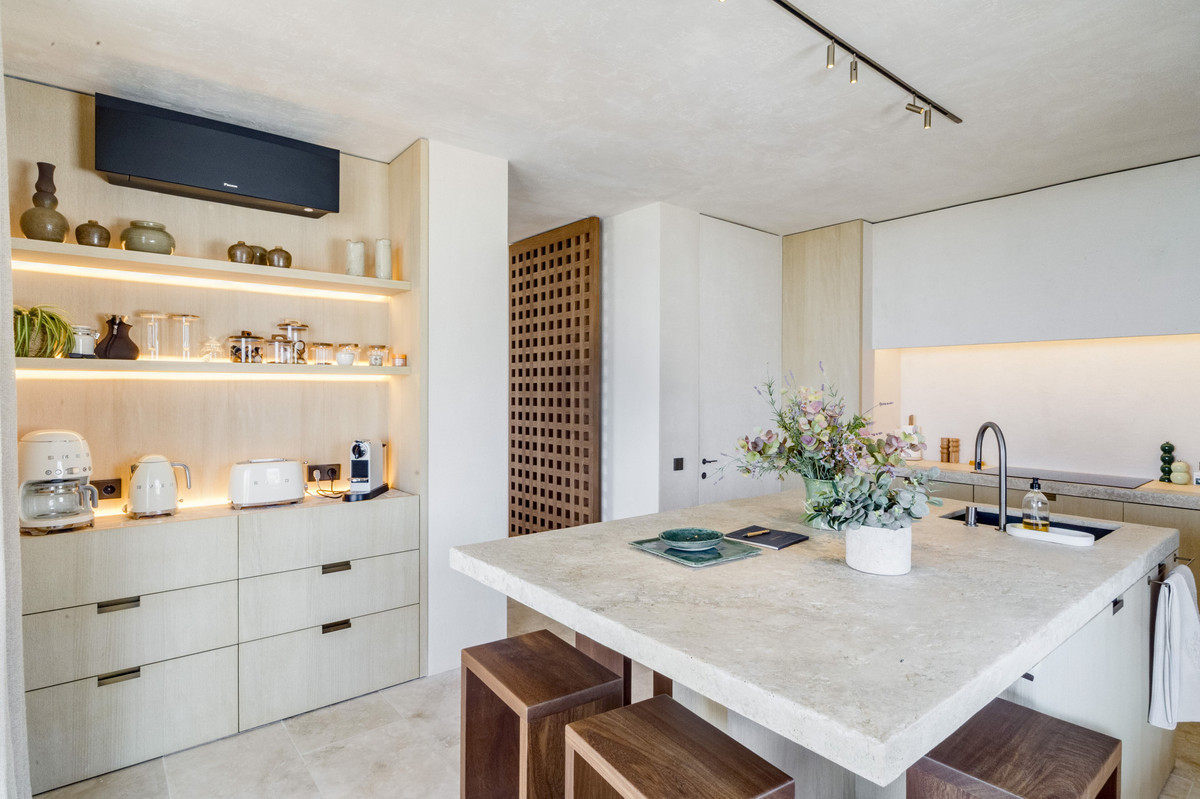 Appartement te koop in The Golden Mile | 5 slaapkamers H5401402