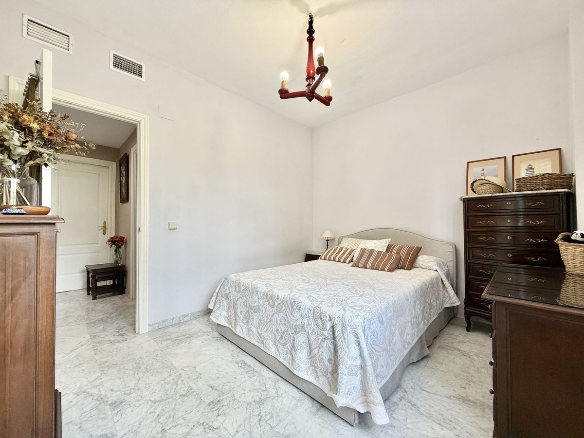 Appartement te koop in The Golden Mile | 4 slaapkamers H5414443