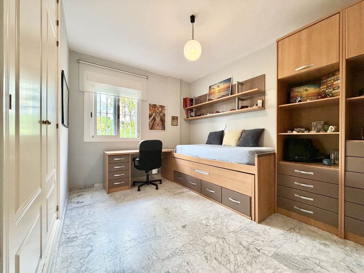 Appartement te koop in The Golden Mile | 4 slaapkamers H5414443