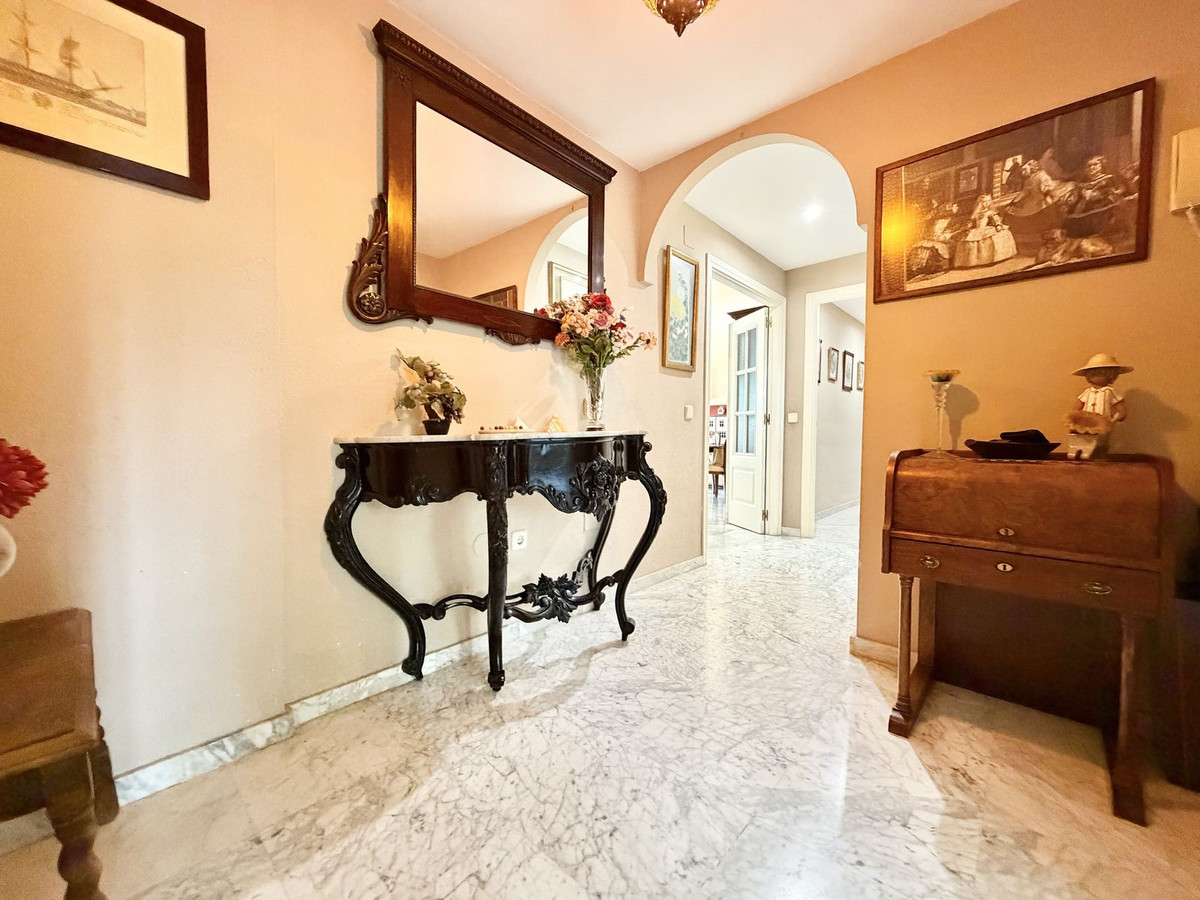 Appartement te koop in The Golden Mile | 4 slaapkamers H5414443