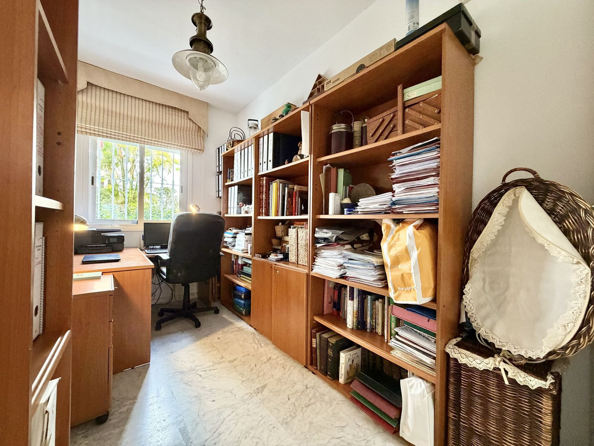 Appartement te koop in The Golden Mile | 4 slaapkamers H5414443