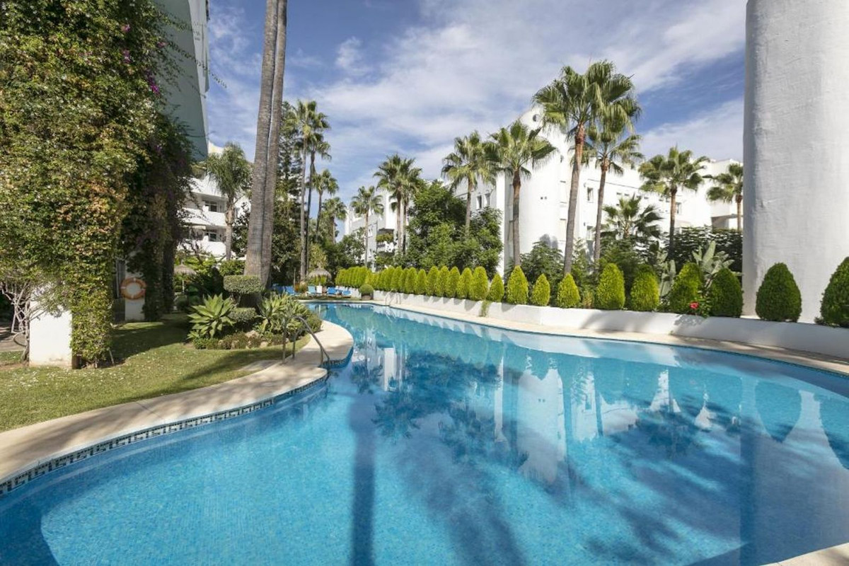 Appartement te koop in The Golden Mile | 4 slaapkamers H5414443