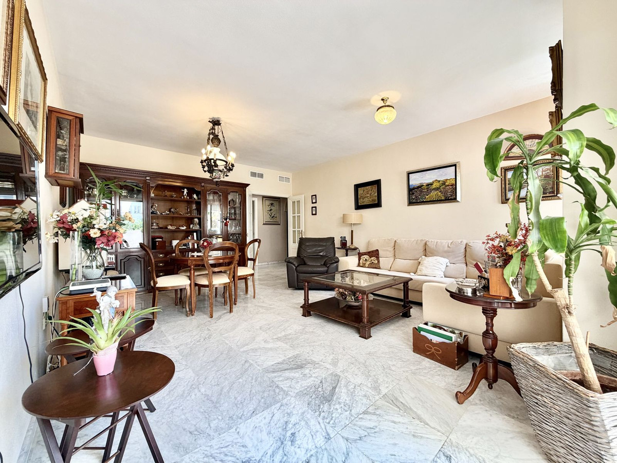 Appartement te koop in The Golden Mile | 4 slaapkamers H5414443