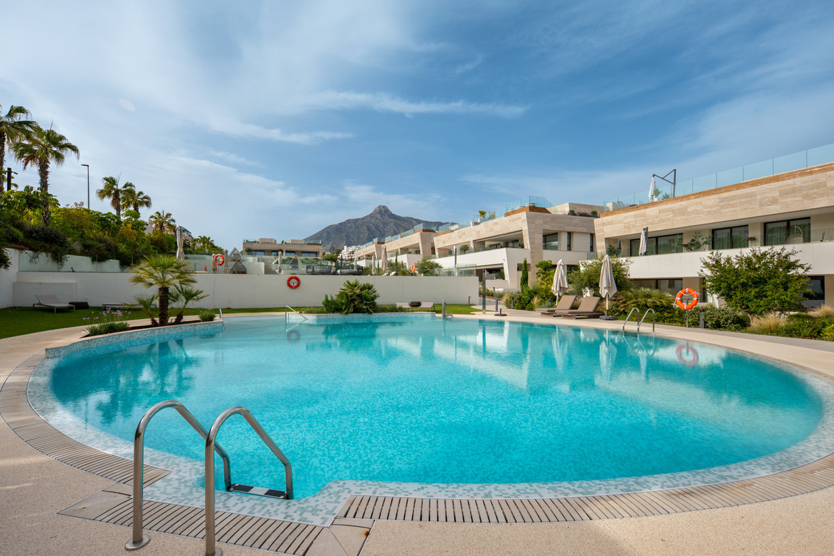 Appartement te koop in The Golden Mile | 4 slaapkamers H5426326