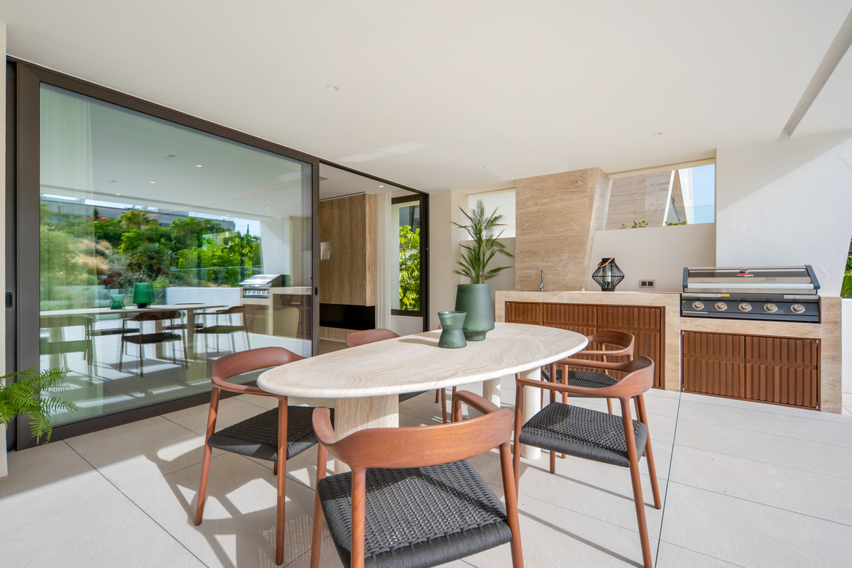 Appartement te koop in The Golden Mile | 4 slaapkamers H5426326