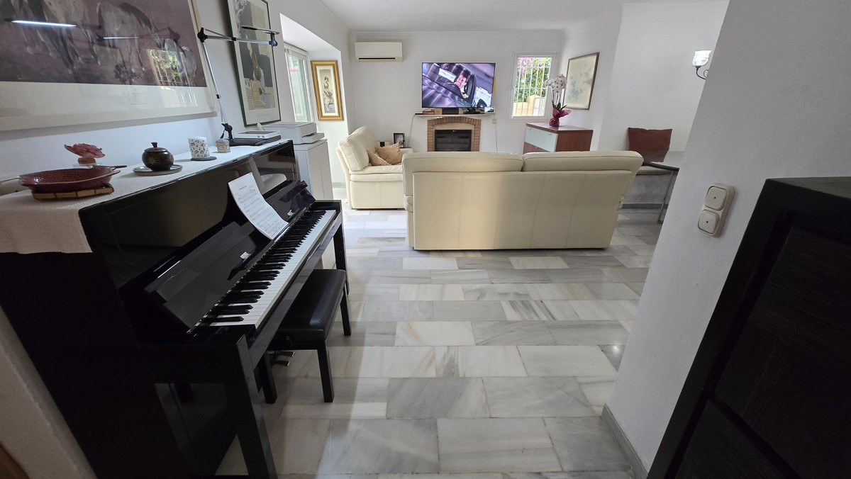 Appartement te koop in The Golden Mile | 3 slaapkamers H5426332