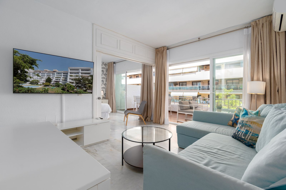 Appartement te koop in The Golden Mile | 1 slaapkamers H5427682