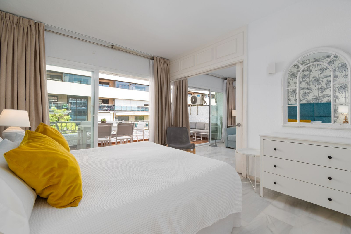 Appartement te koop in The Golden Mile | 1 slaapkamers H5427682