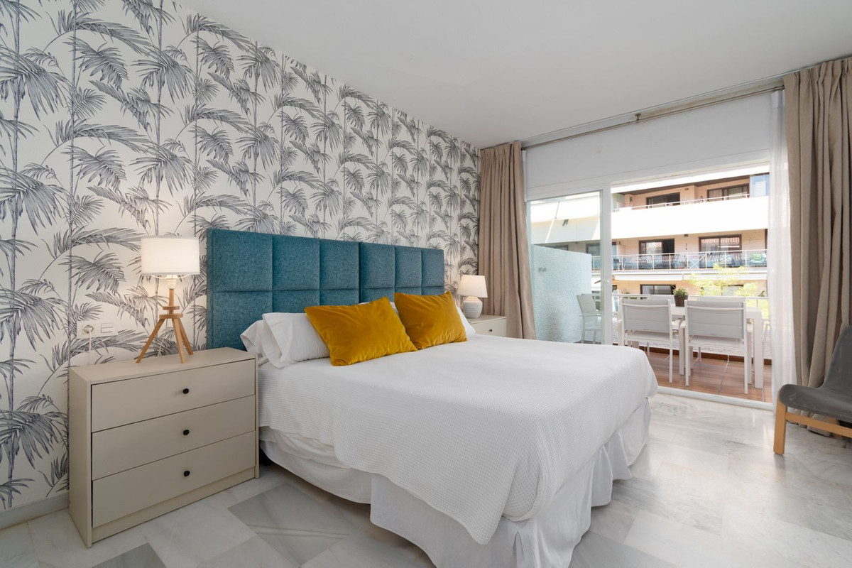 Appartement te koop in The Golden Mile | 1 slaapkamers H5427682