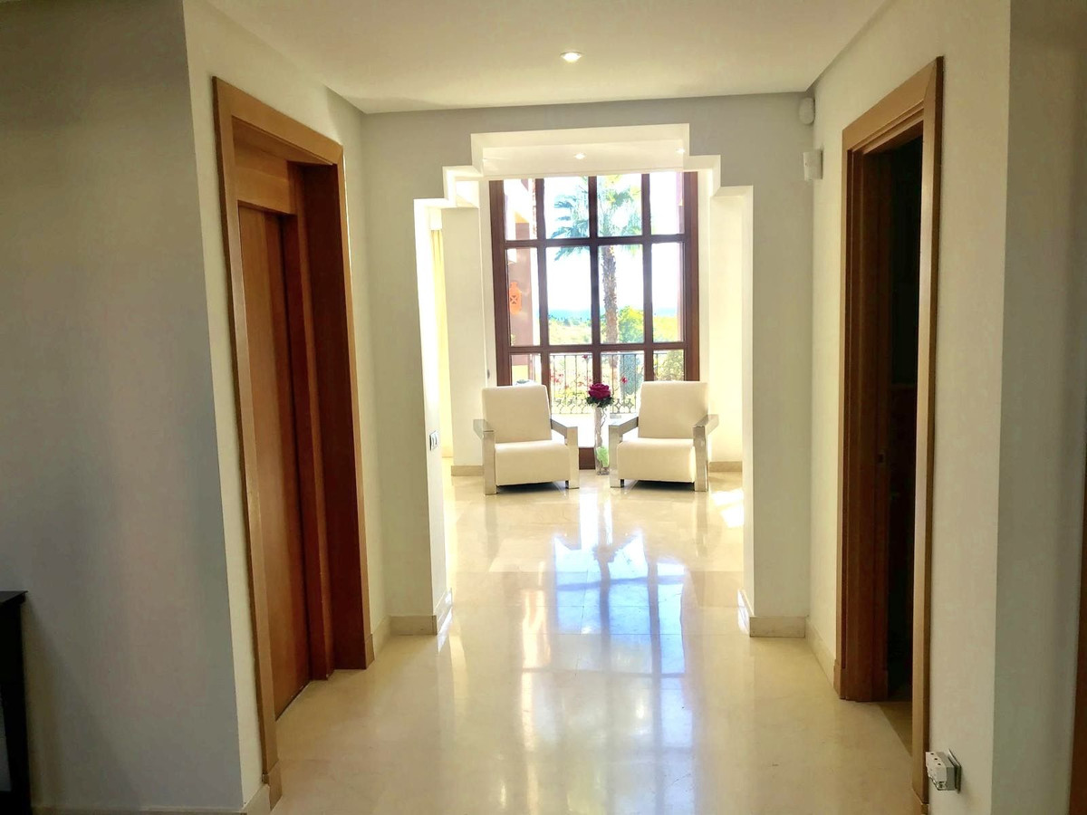 Appartement te koop in The Golden Mile | 6 slaapkamers H5430625