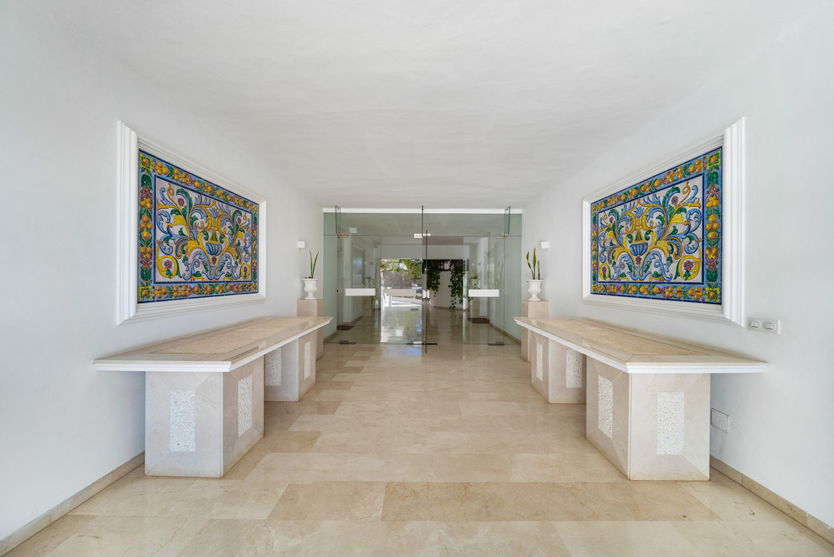 Appartement te koop in The Golden Mile | 3 slaapkamers H5431459