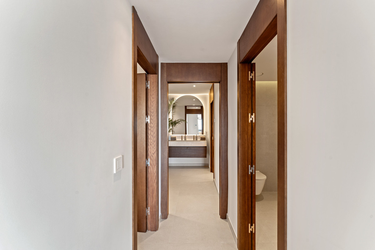 Appartement te koop in The Golden Mile | 3 slaapkamers H5434135