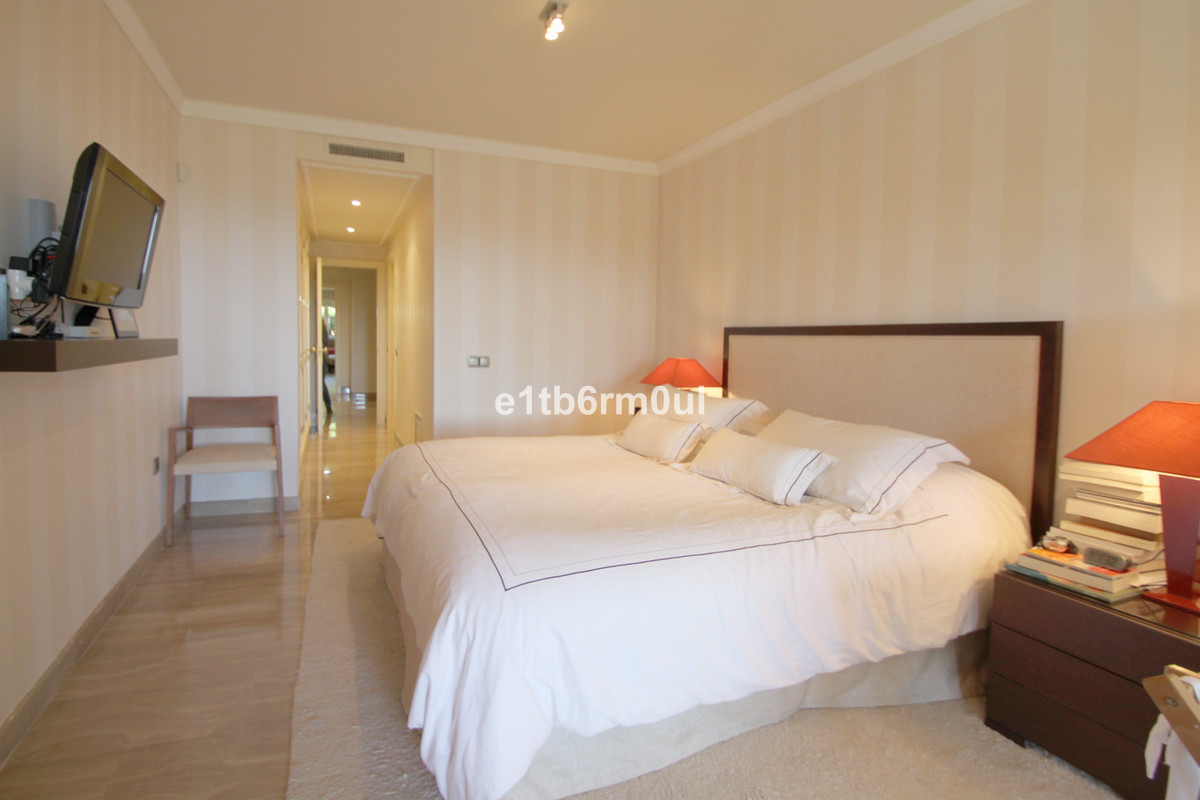 Appartement te koop in The Golden Mile | 3 slaapkamers H5441530