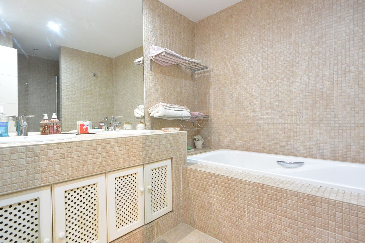 Appartement te koop in The Golden Mile | 2 slaapkamers H5442028