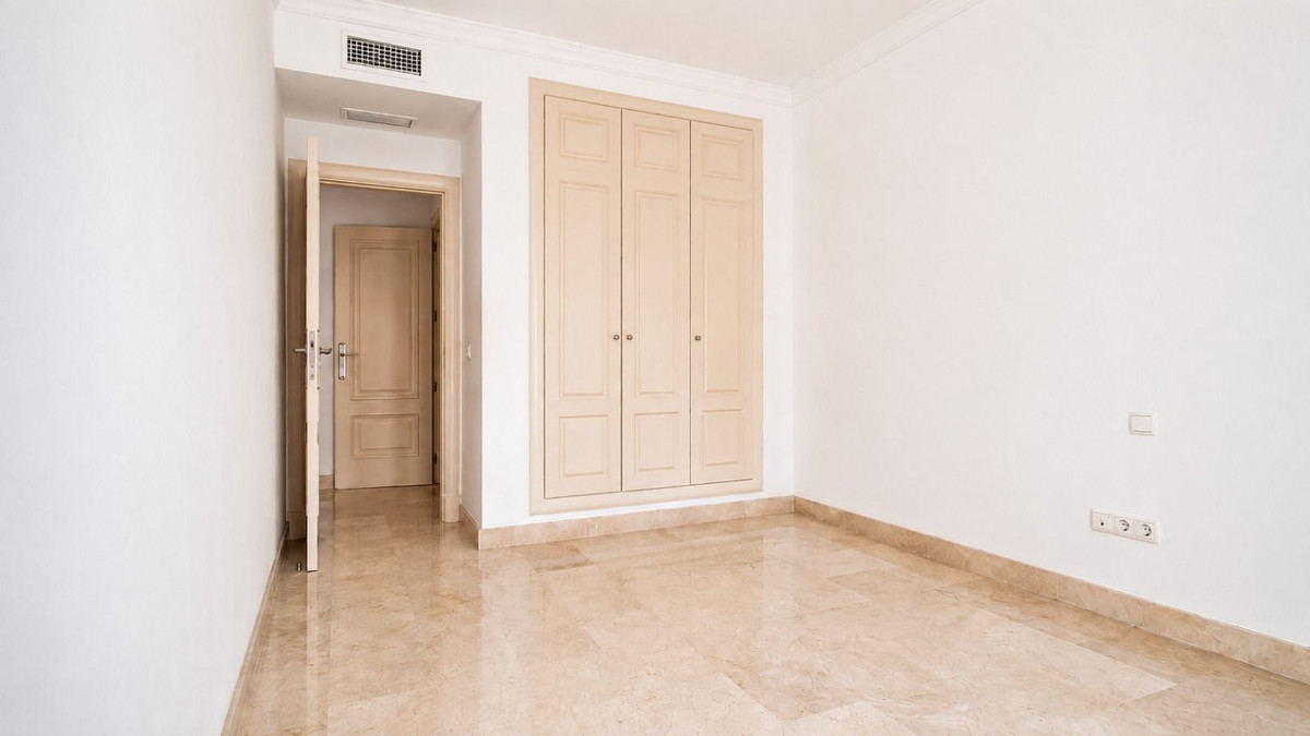 Appartement te koop in The Golden Mile | 3 slaapkamers H5442256