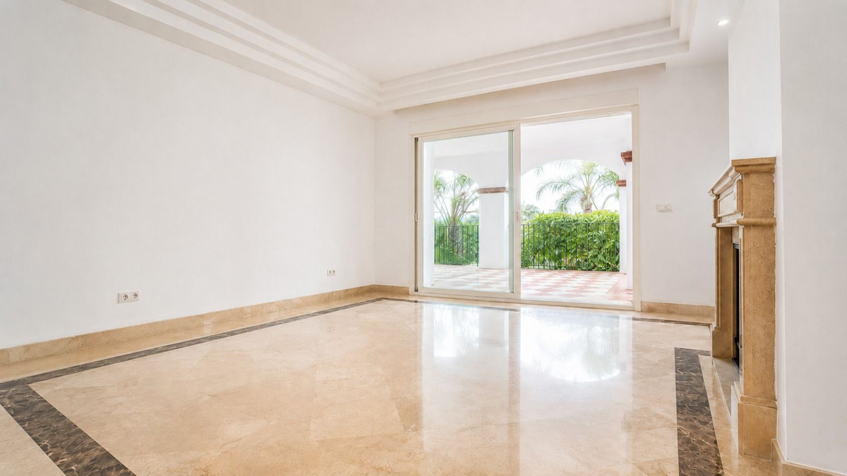 Appartement te koop in The Golden Mile | 3 slaapkamers H5442256