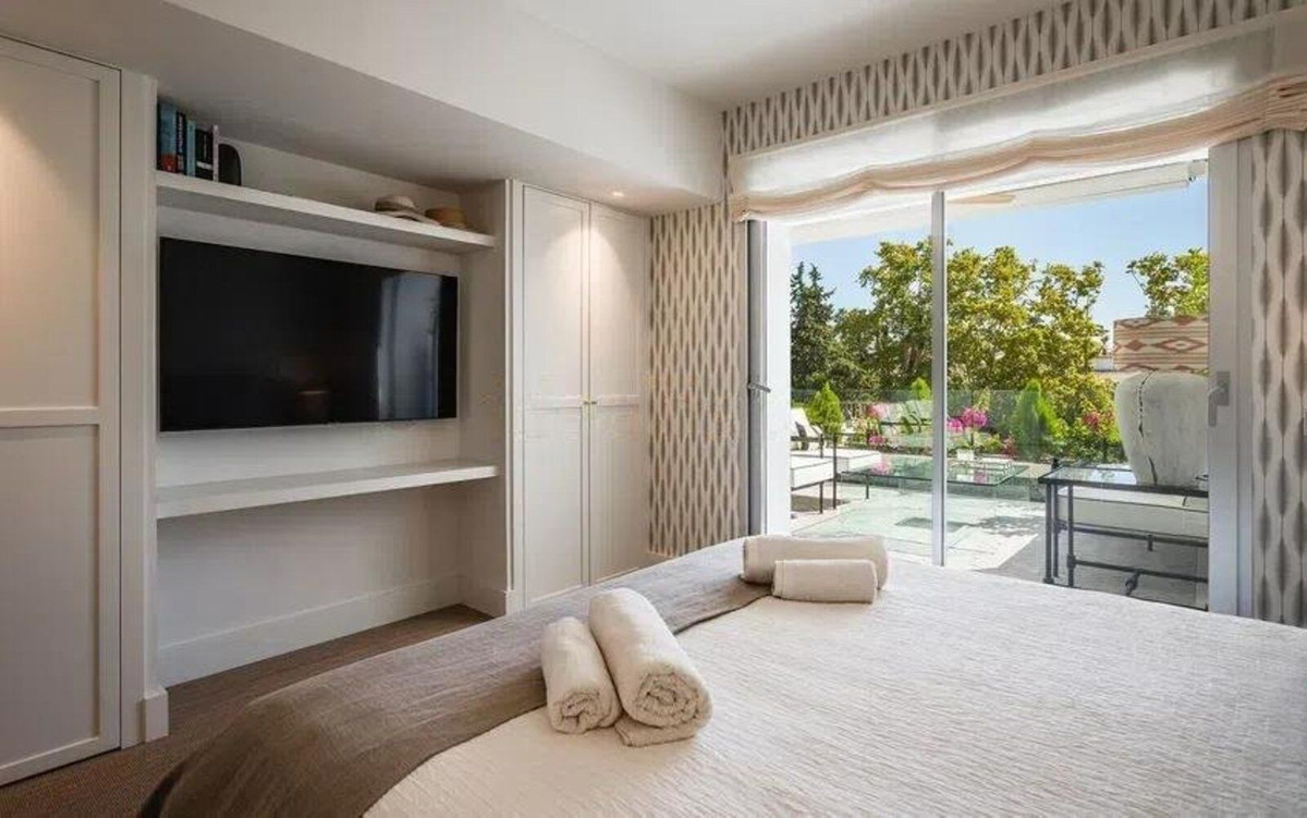 Appartement te koop in The Golden Mile | 3 slaapkamers H5451829