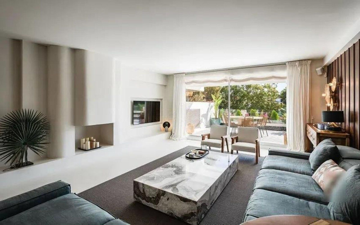Appartement te koop in The Golden Mile | 3 slaapkamers H5451829
