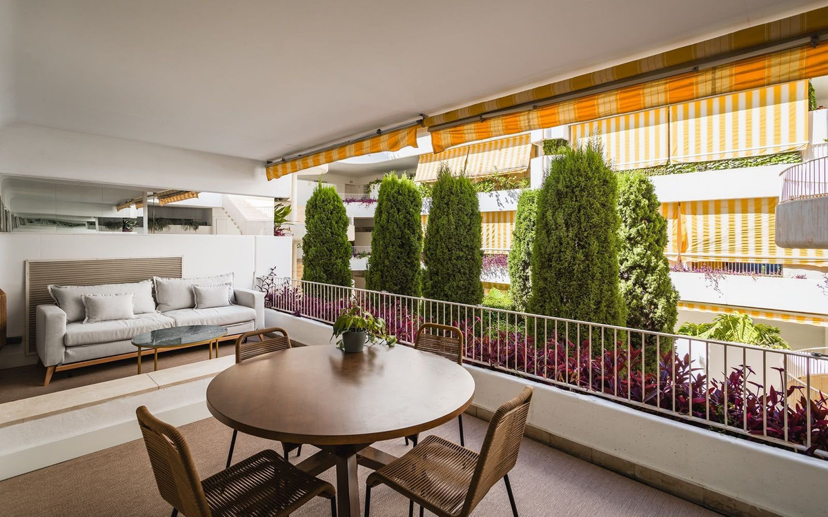 Appartement te koop in The Golden Mile | 3 slaapkamers H5461516
