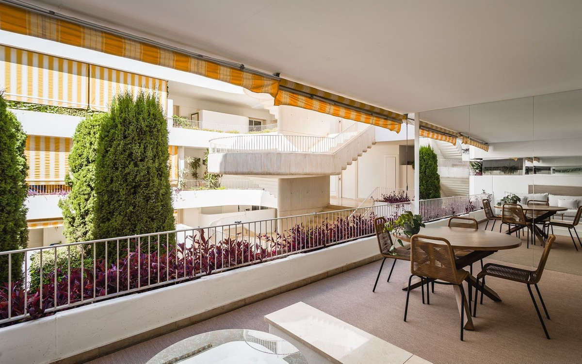 Appartement te koop in The Golden Mile | 3 slaapkamers H5461516