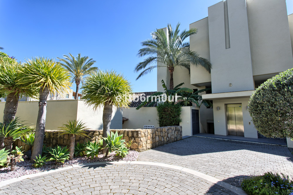 Appartement te koop in The Golden Mile | 3 slaapkamers H5464195