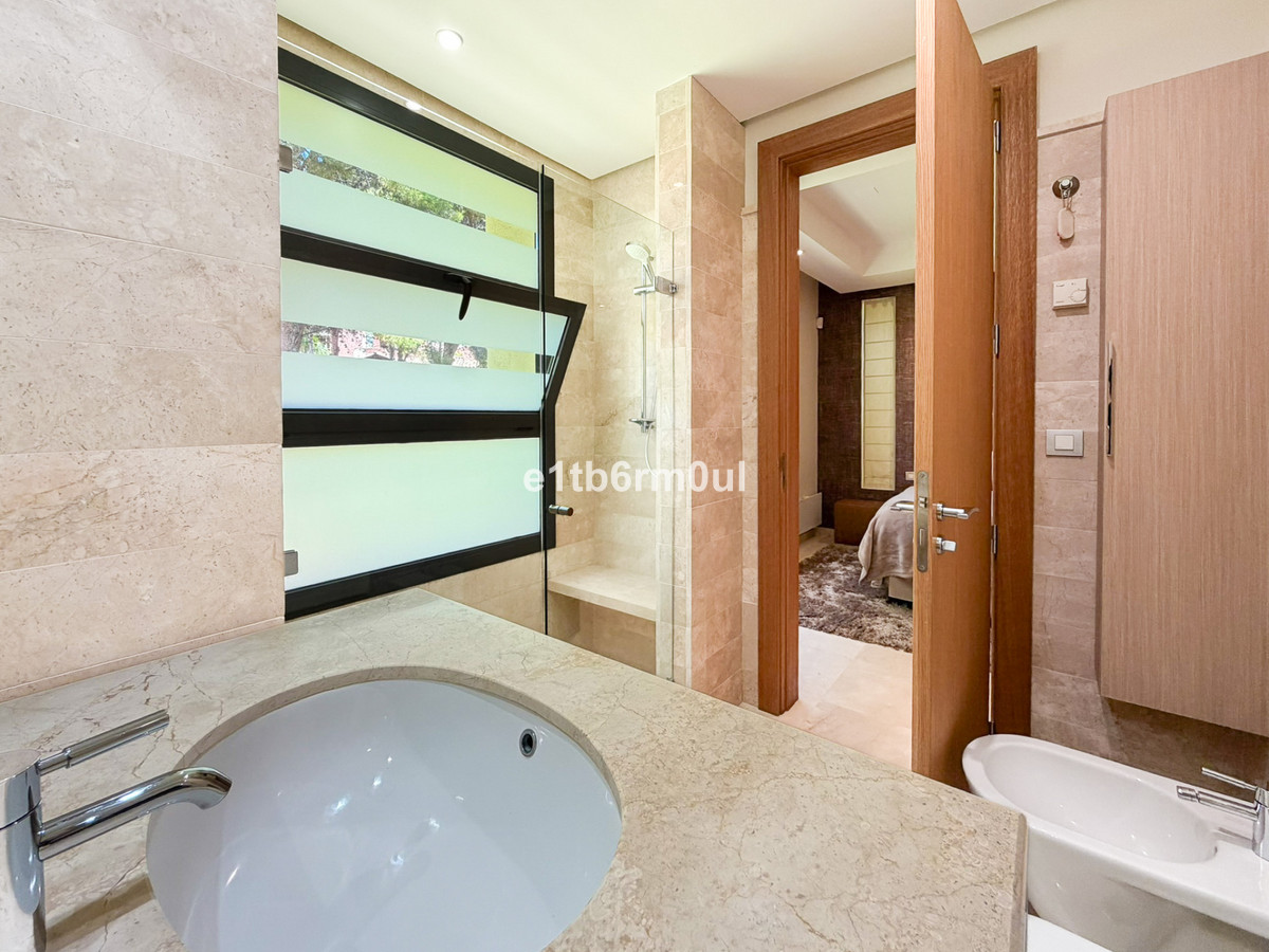 Appartement te koop in The Golden Mile | 3 slaapkamers H5464195