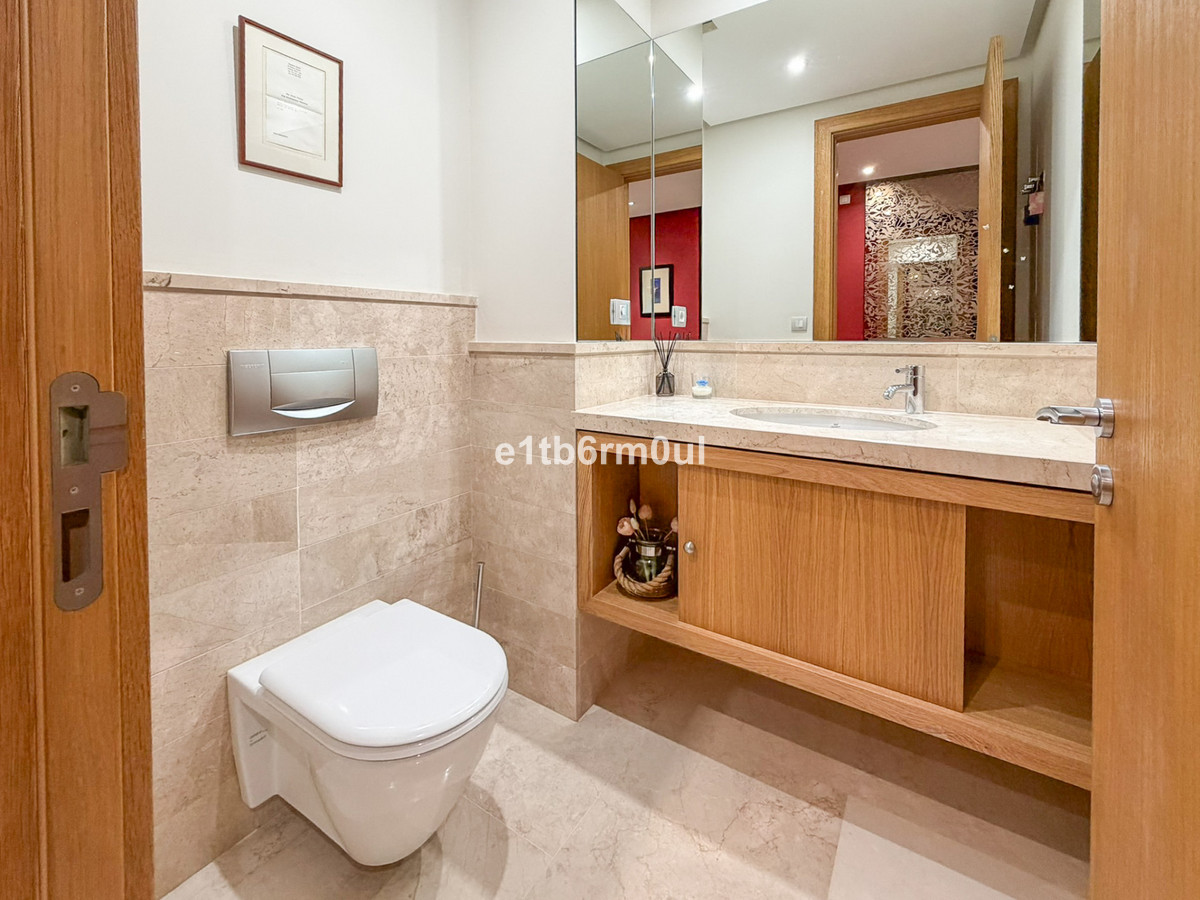 Appartement te koop in The Golden Mile | 3 slaapkamers H5464195