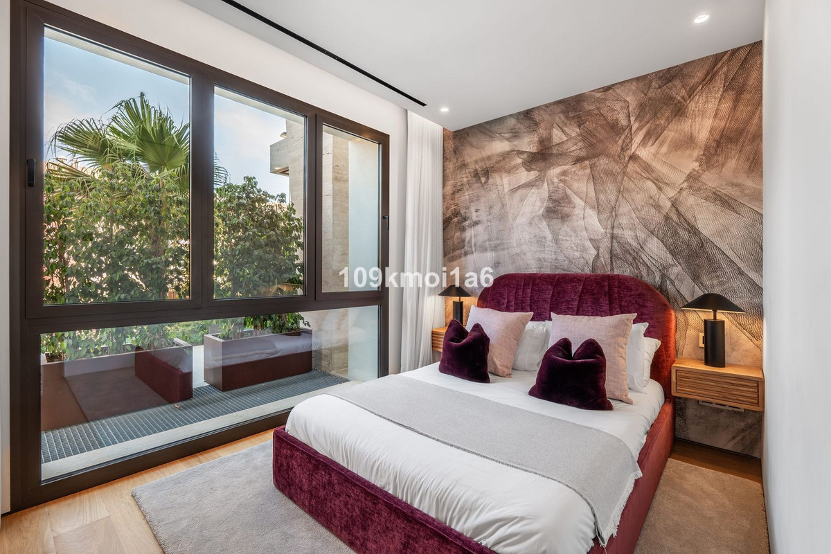 Appartement te koop in The Golden Mile | 4 slaapkamers H5482666