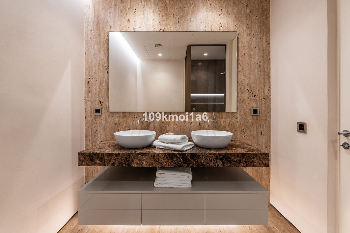 Appartement te koop in The Golden Mile | 4 slaapkamers H5482666