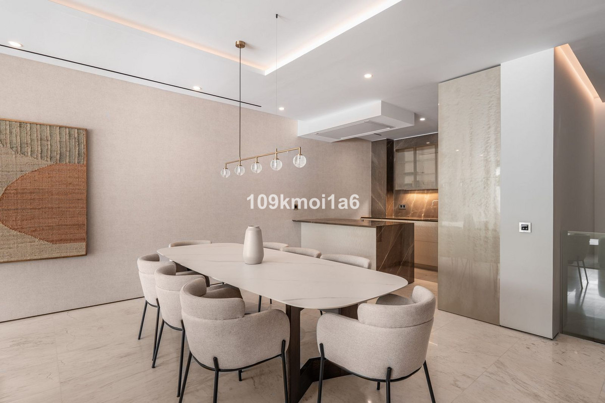 Appartement te koop in The Golden Mile | 4 slaapkamers H5482666