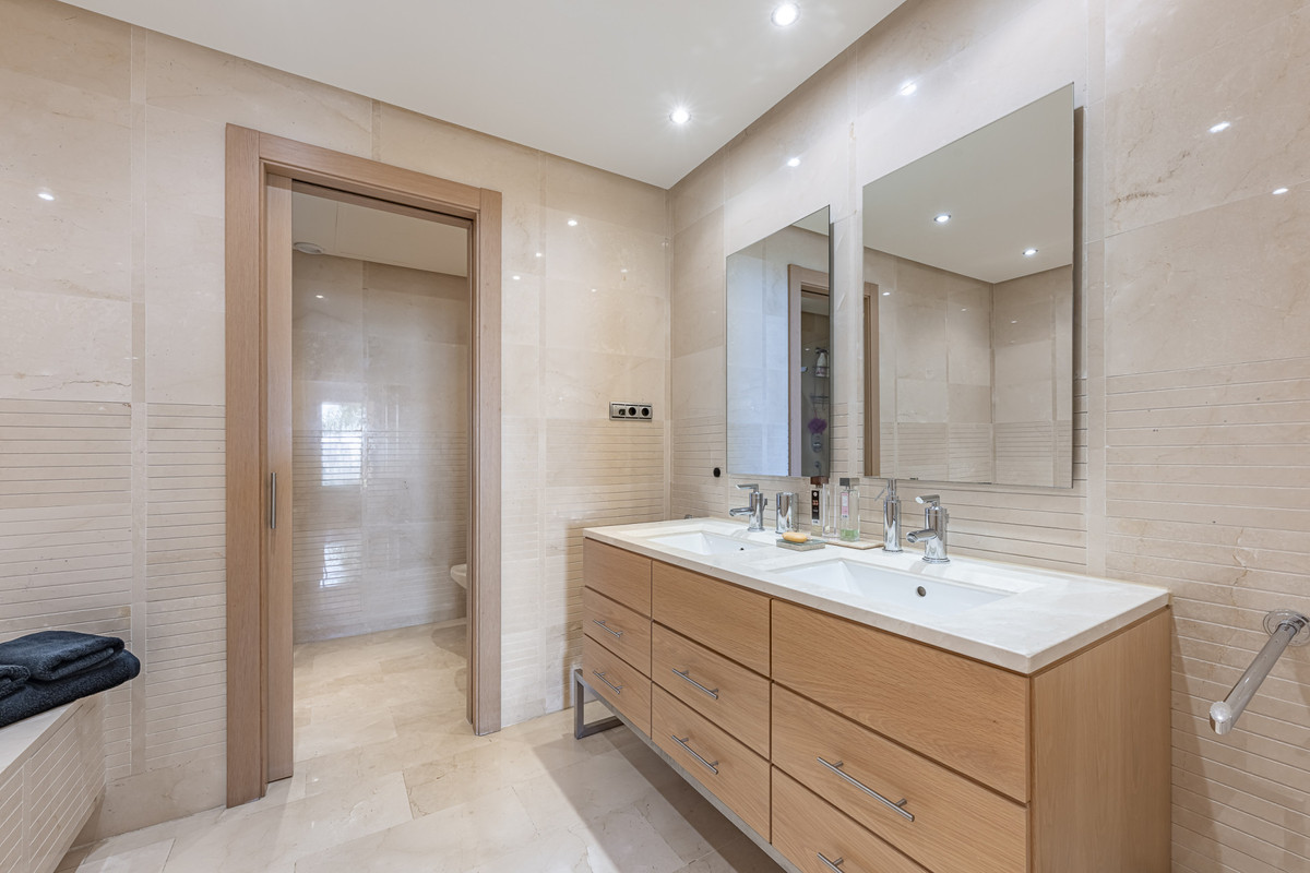 Property main view 32