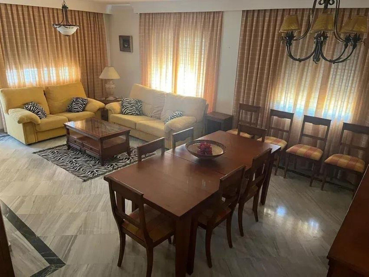 Duplex te koop in The Golden Mile | 4 slaapkamers H5485978