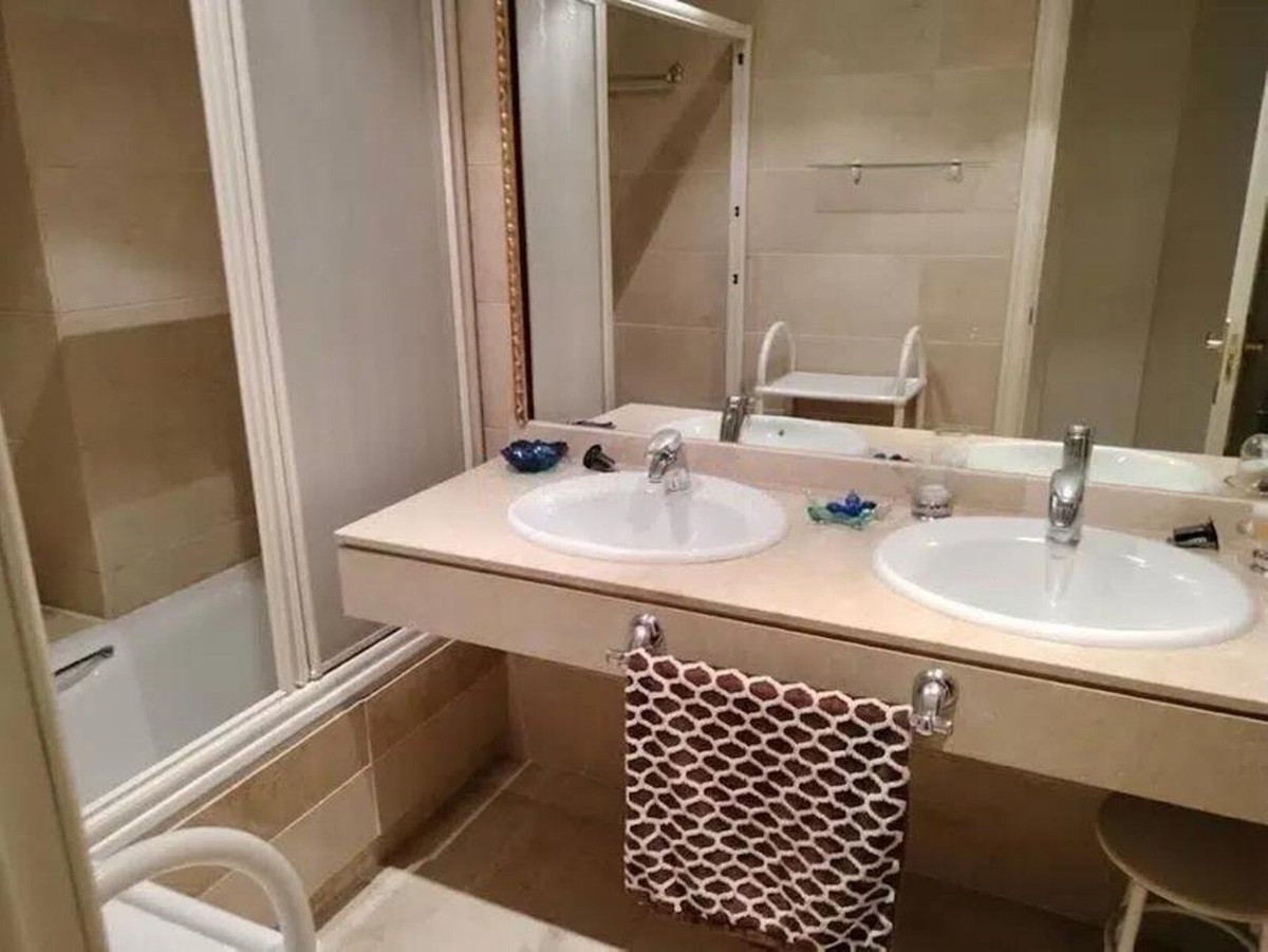 Duplex te koop in The Golden Mile | 4 slaapkamers H5485978