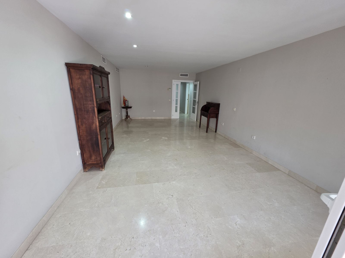 Appartement te koop in The Golden Mile | 3 slaapkamers H5486437