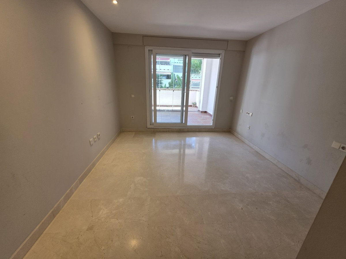 Appartement te koop in The Golden Mile | 3 slaapkamers H5486437