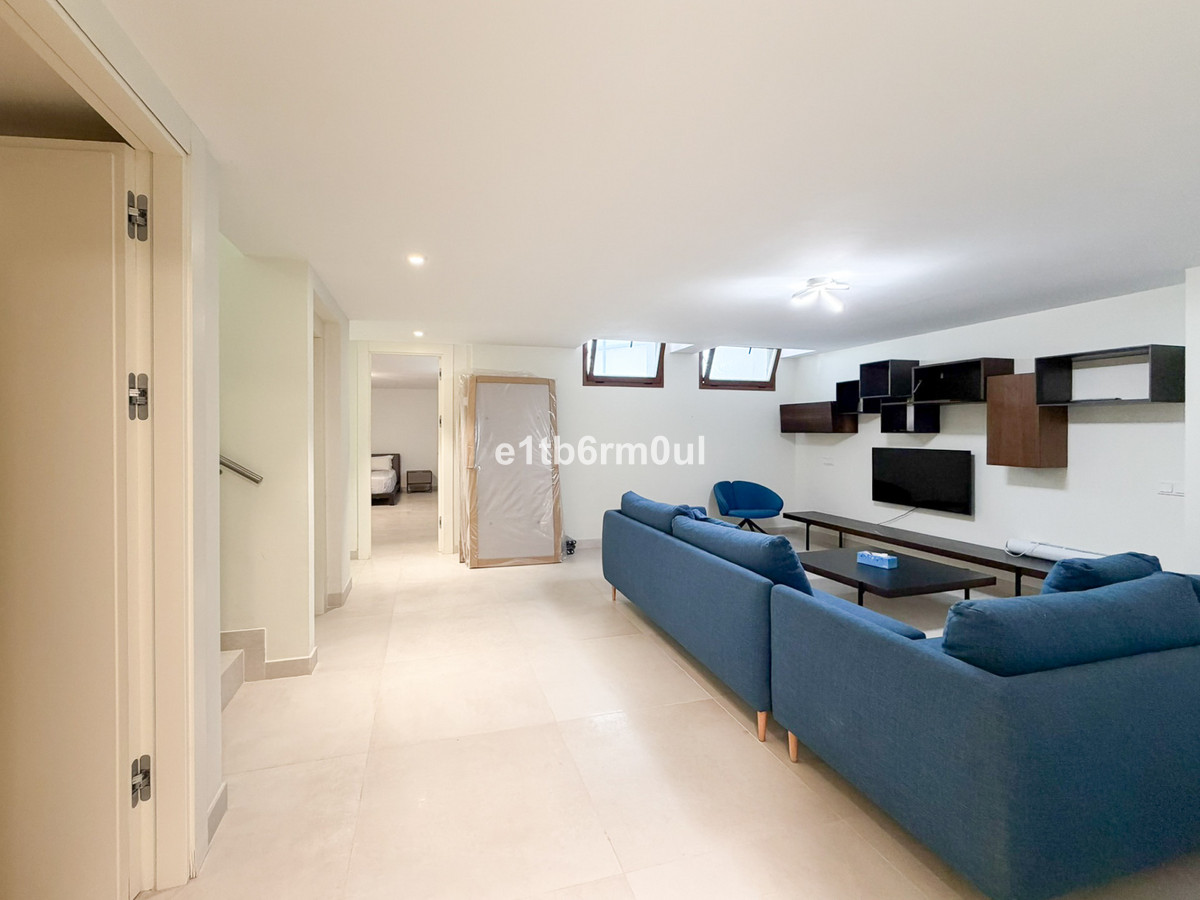 Appartement te koop in The Golden Mile | 4 slaapkamers H5486746