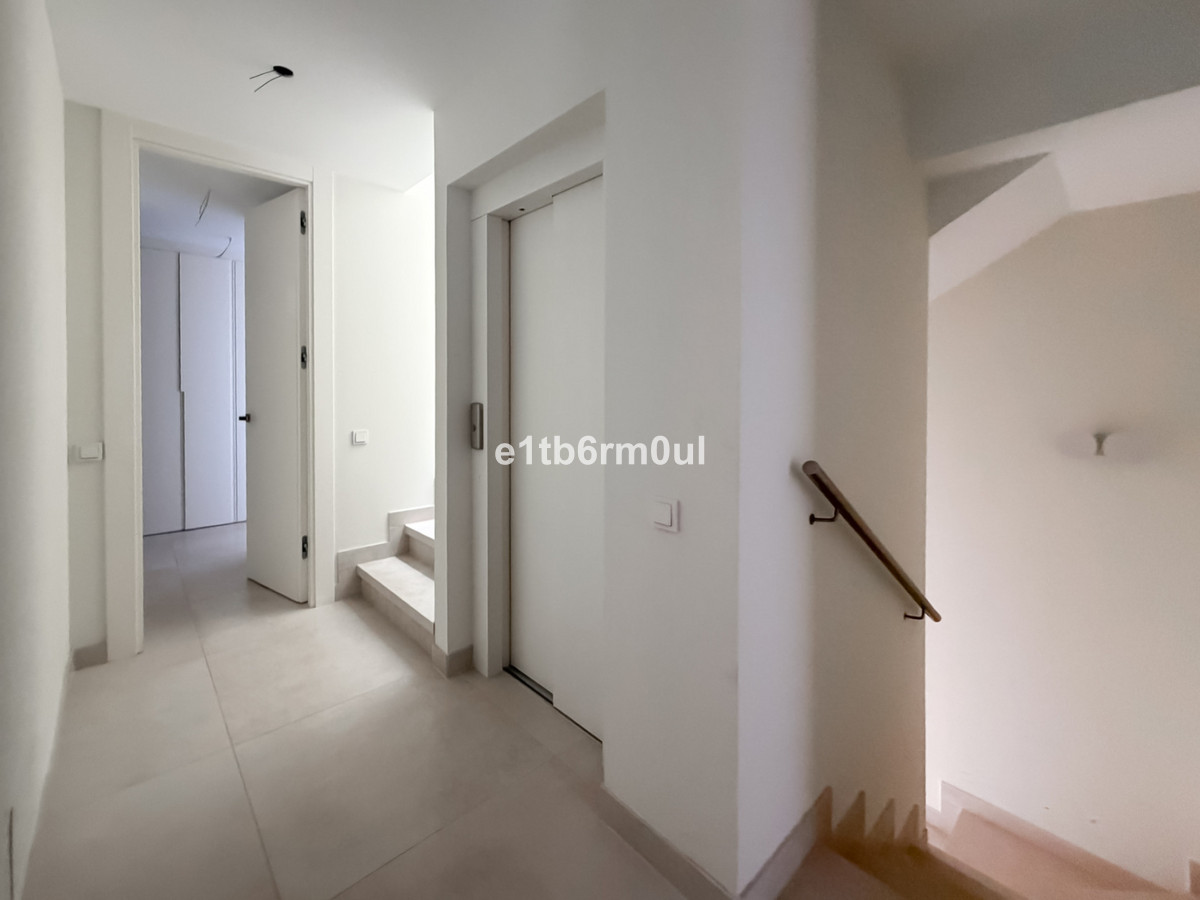 Appartement te koop in The Golden Mile | 4 slaapkamers H5486746