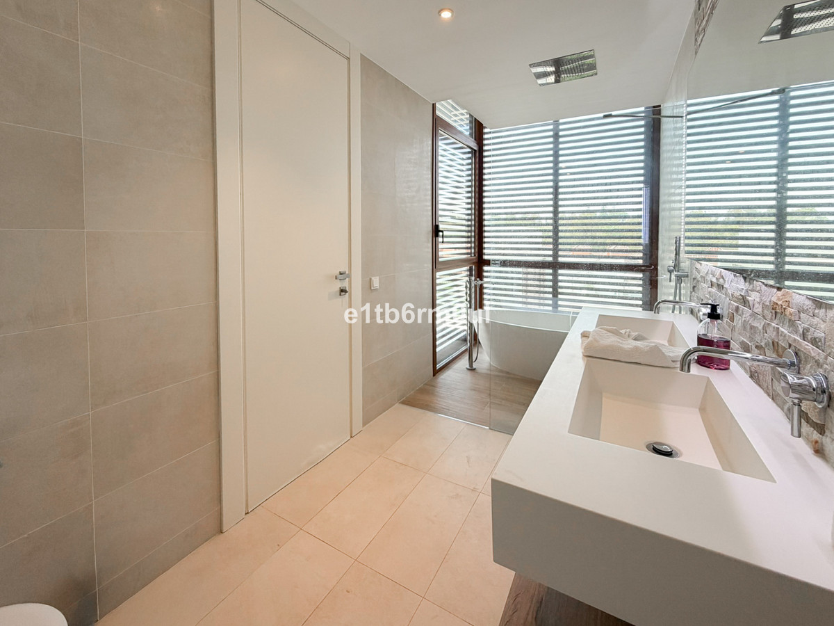 Appartement te koop in The Golden Mile | 4 slaapkamers H5486746