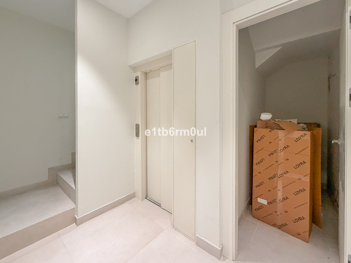Appartement te koop in The Golden Mile | 4 slaapkamers H5486746