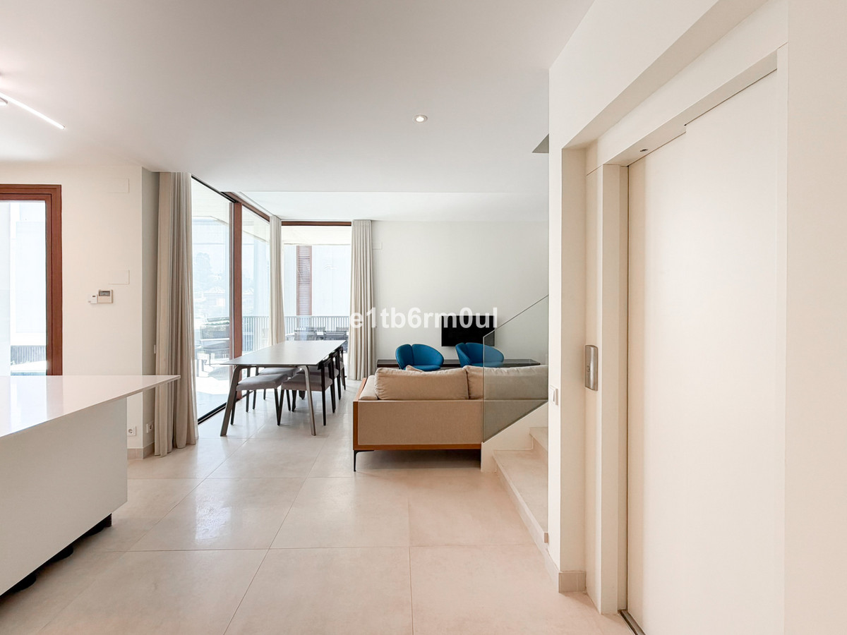Appartement te koop in The Golden Mile | 4 slaapkamers H5486746