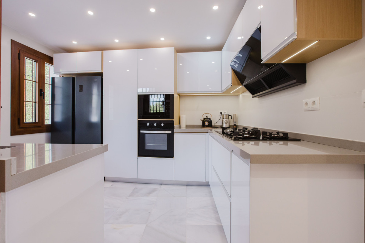 Appartement te koop in The Golden Mile | 4 slaapkamers H5486752