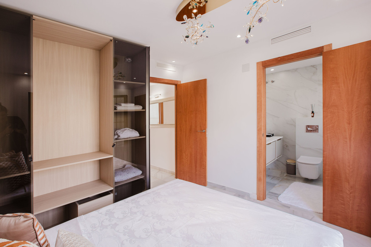 Appartement te koop in The Golden Mile | 4 slaapkamers H5486752