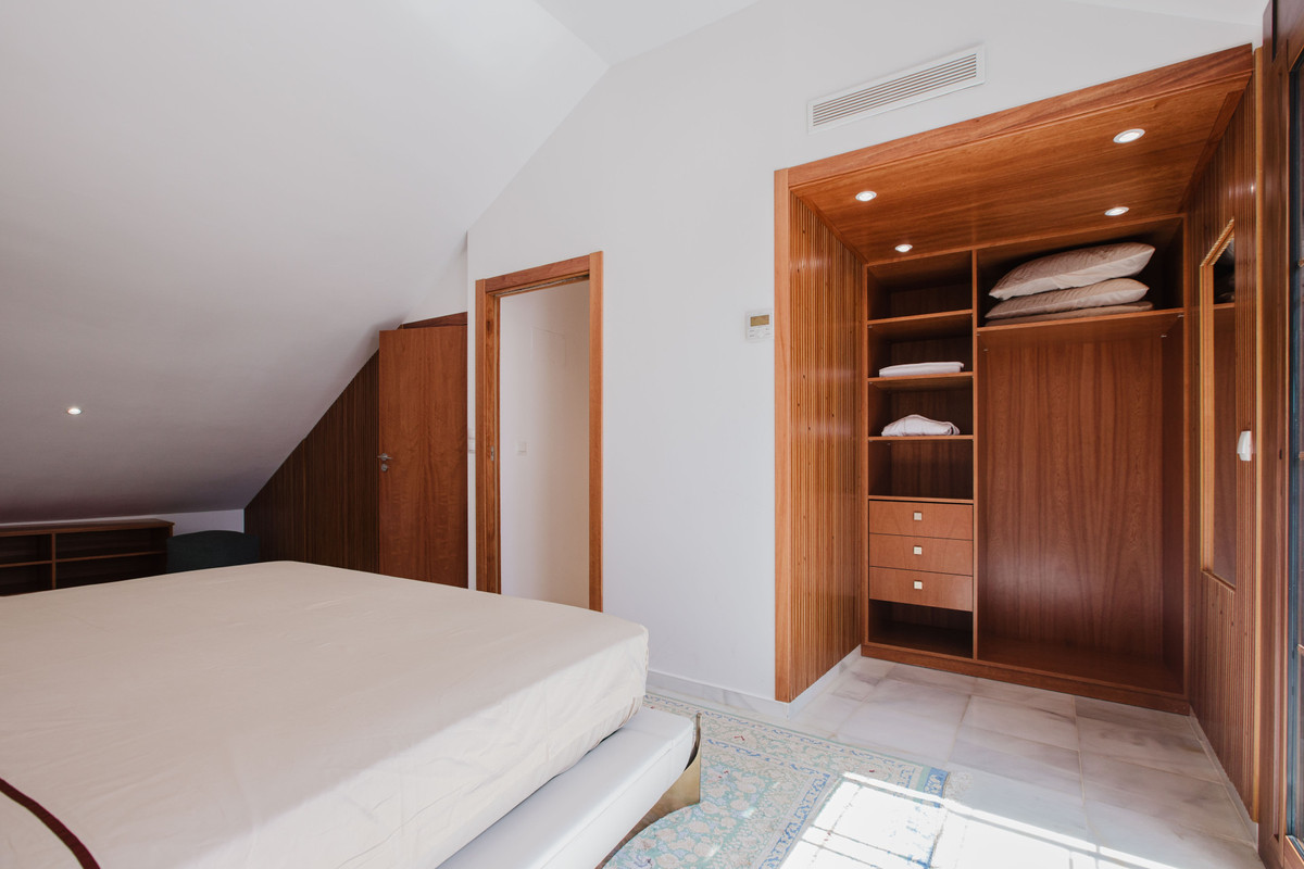 Appartement te koop in The Golden Mile | 4 slaapkamers H5486752