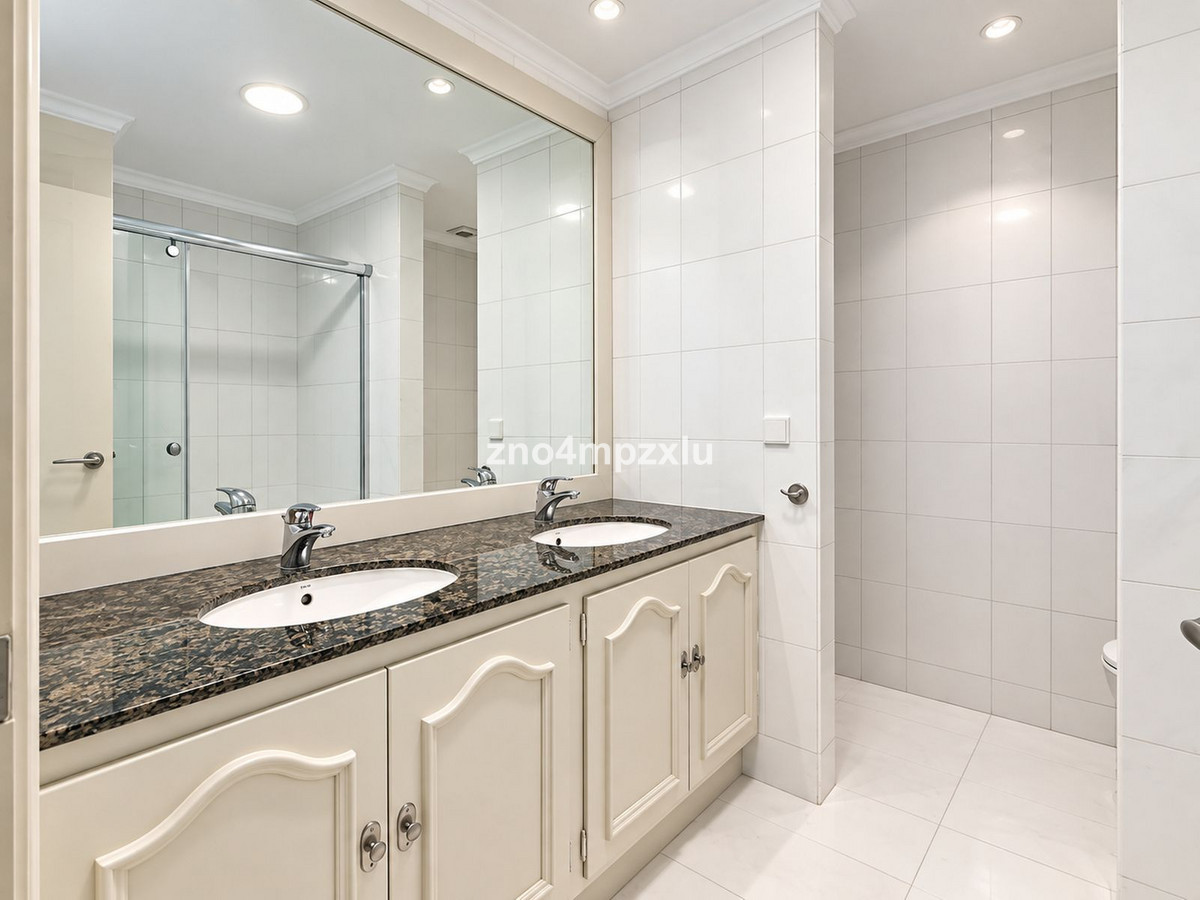 Appartement te koop in The Golden Mile | 2 slaapkamers H5486947