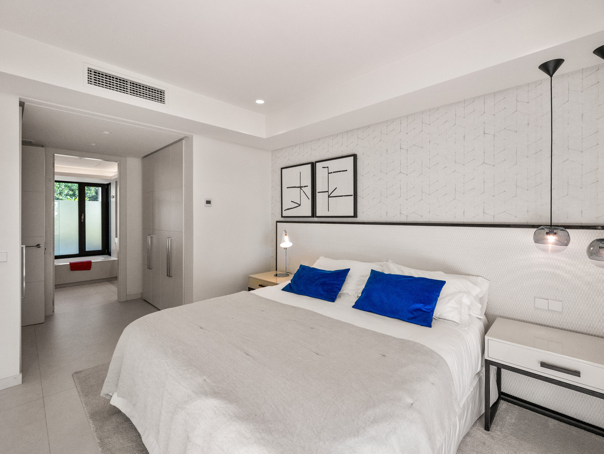 Appartement te koop in The Golden Mile | 5 slaapkamers H5488726