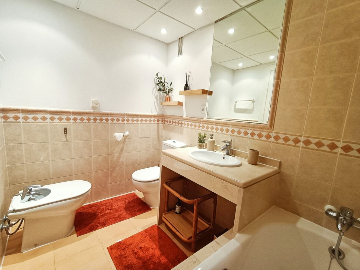Appartement te koop in The Golden Mile | 3 slaapkamers H5499445