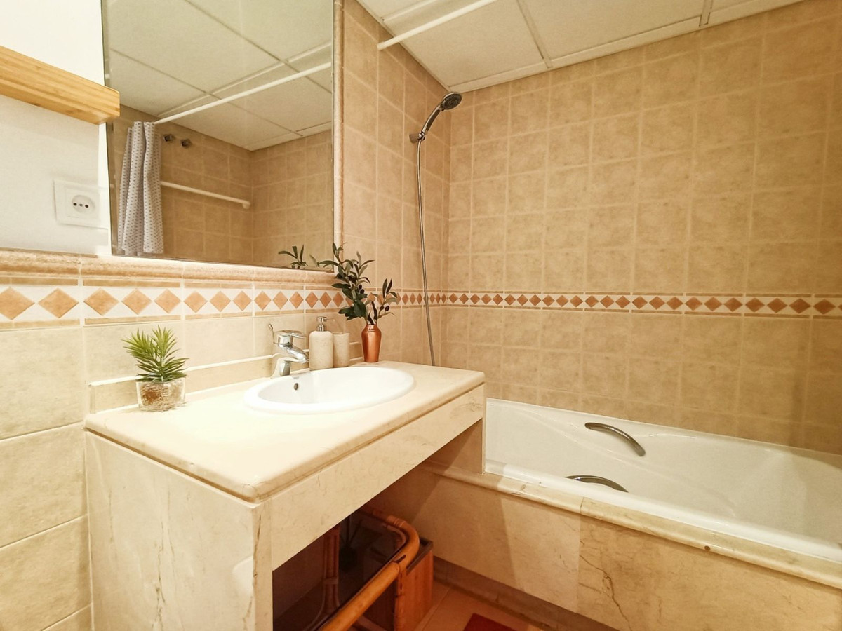 Appartement te koop in The Golden Mile | 3 slaapkamers H5499445